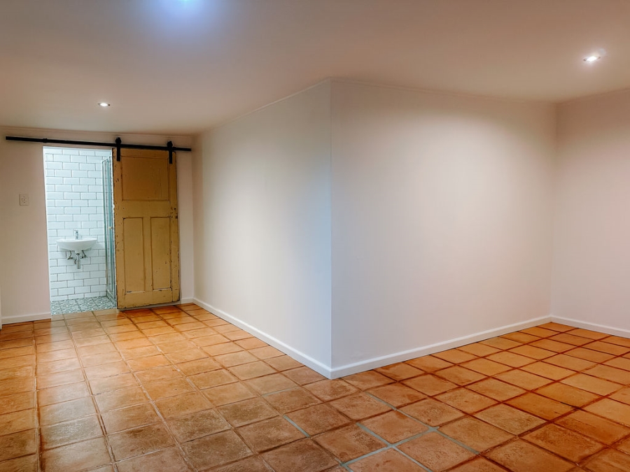 To Let 4 Bedroom Property for Rent in Kommetjie Western Cape